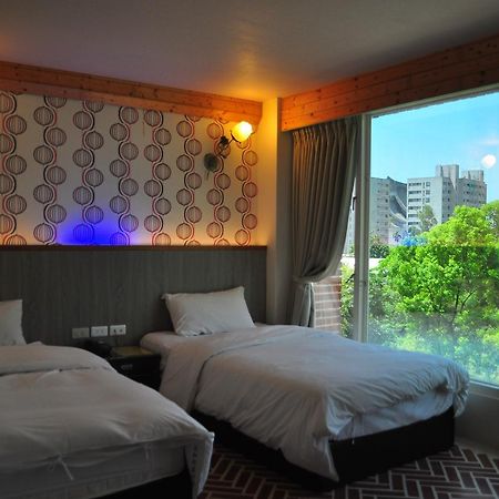 Fly House Backpacker Guesthouse Хуалянь Екстер'єр фото